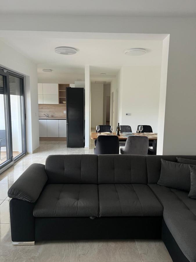 Modern Home Ula Brtonigla Εξωτερικό φωτογραφία