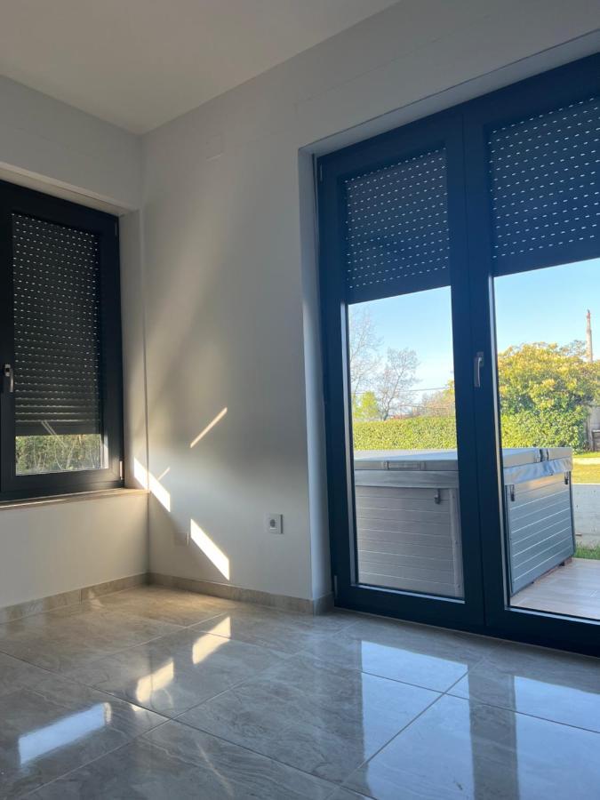 Modern Home Ula Brtonigla Εξωτερικό φωτογραφία