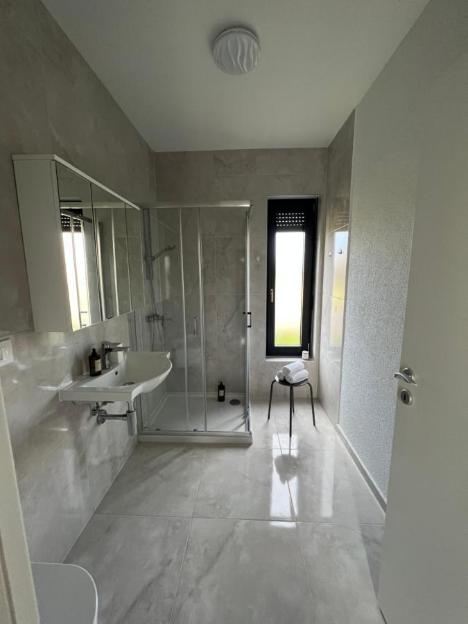 Modern Home Ula Brtonigla Εξωτερικό φωτογραφία
