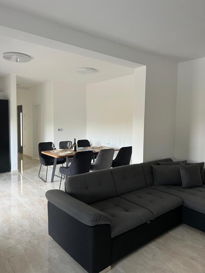 Modern Home Ula Brtonigla Εξωτερικό φωτογραφία