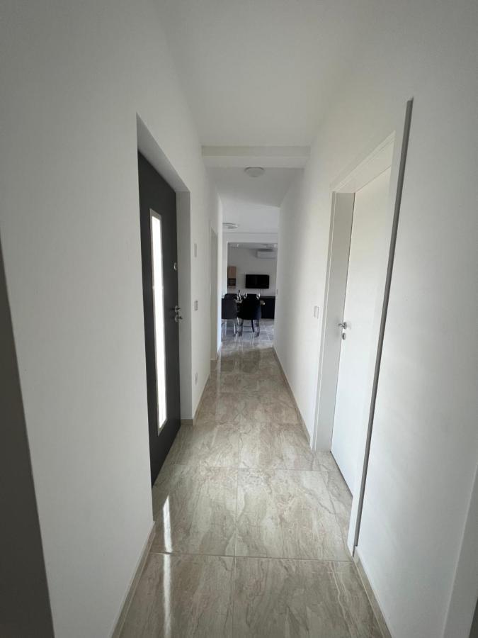 Modern Home Ula Brtonigla Εξωτερικό φωτογραφία